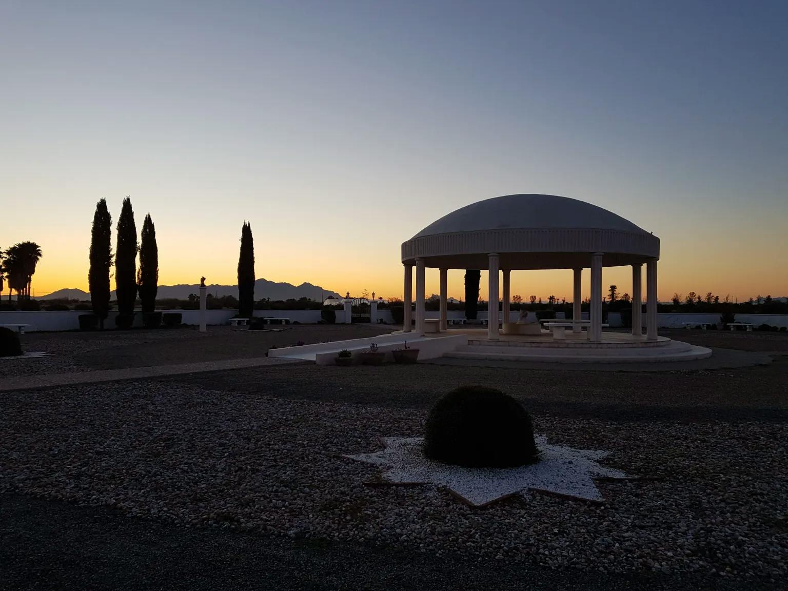 The Bahá'í Fireside: A Sacred Tradition