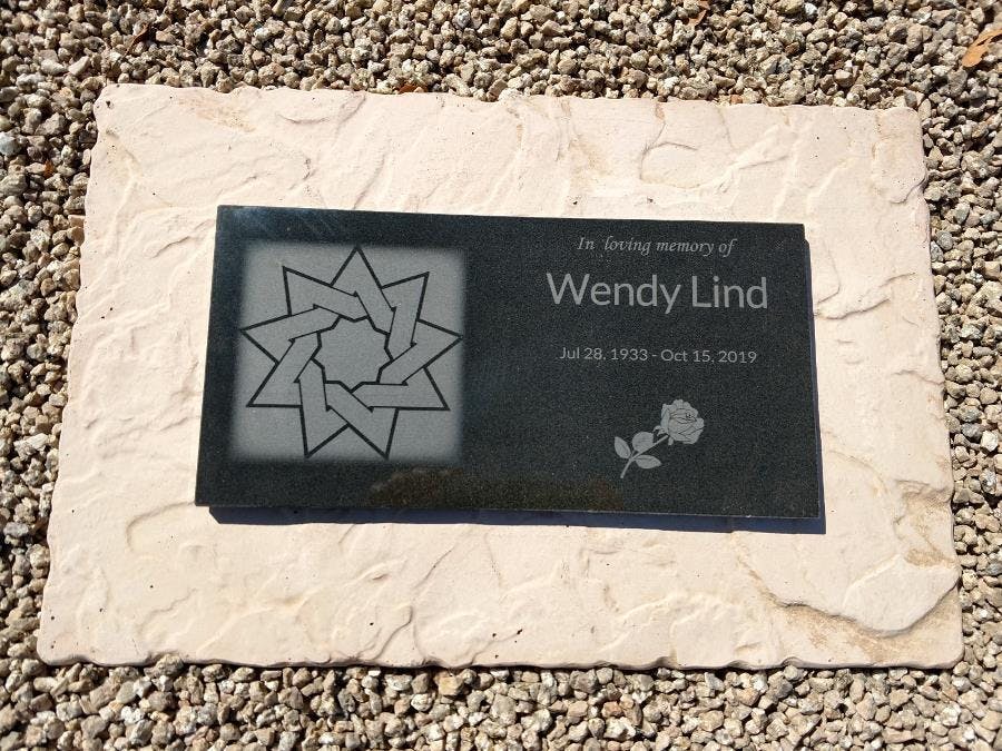 Wendy Lind